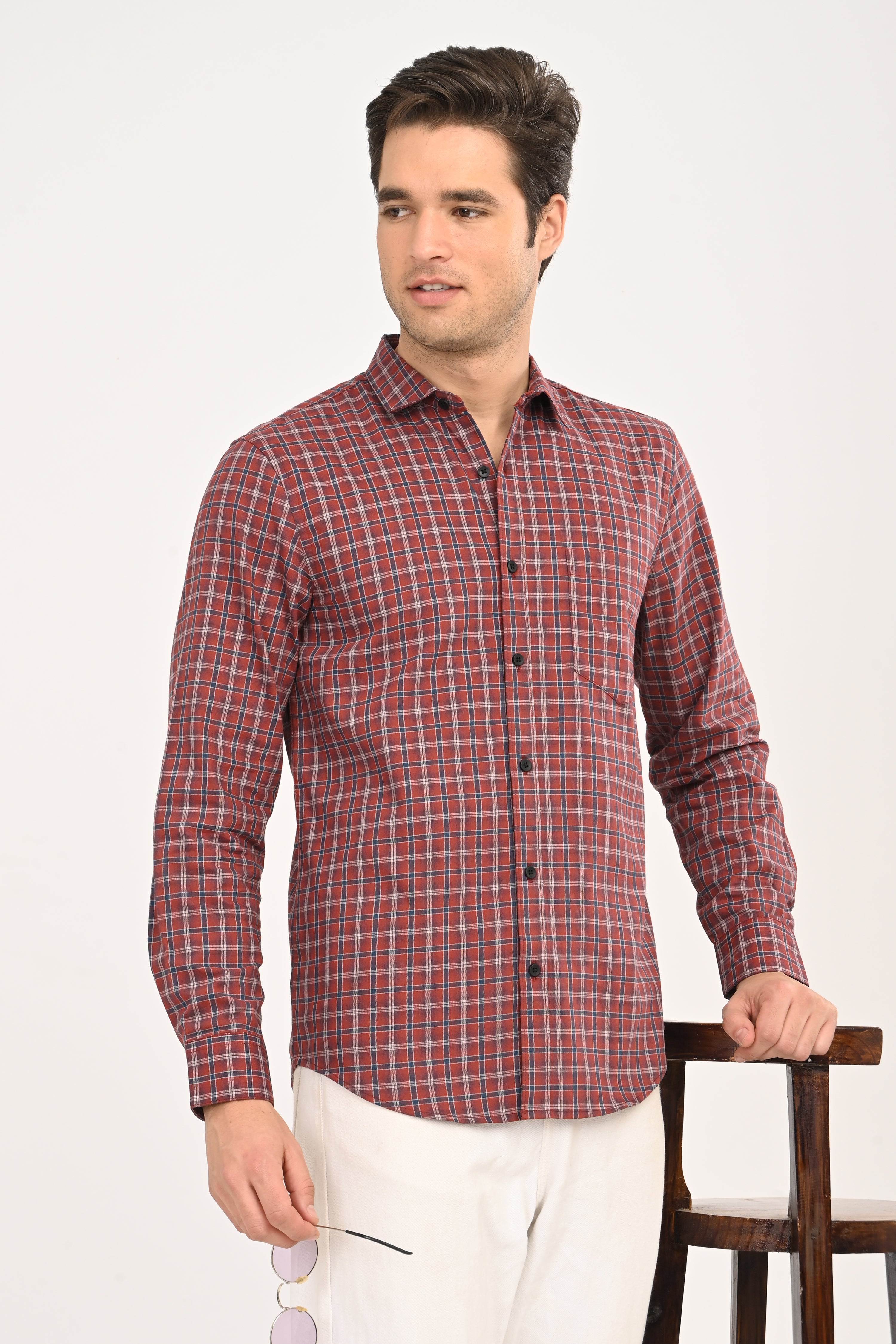 Men’s Slim Fit Checkered Shirt – Red &amp; Navy Plaid Casual Long Sleeve Button-Down