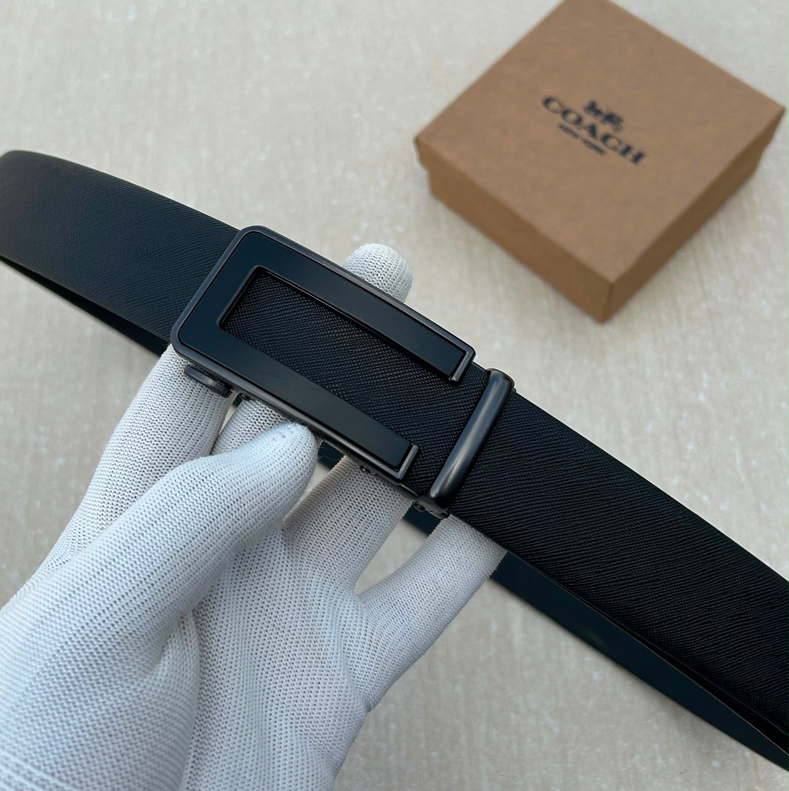 Signature Plaque Buckle Reversible Belt
